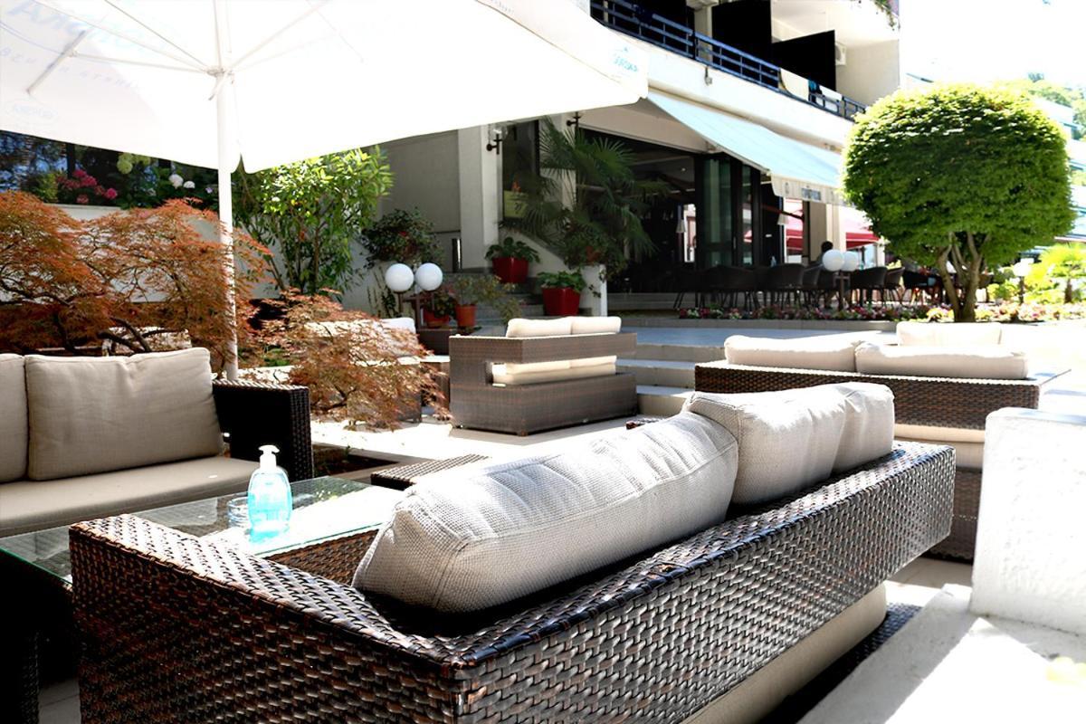 Hotel Pela أوهغيد المظهر الخارجي الصورة