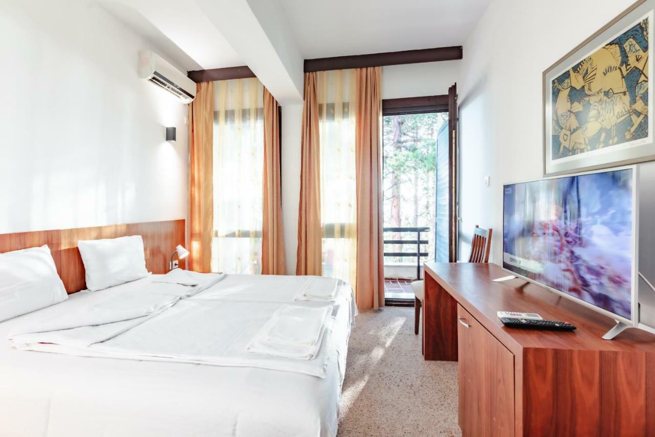 Hotel Pela أوهغيد المظهر الخارجي الصورة