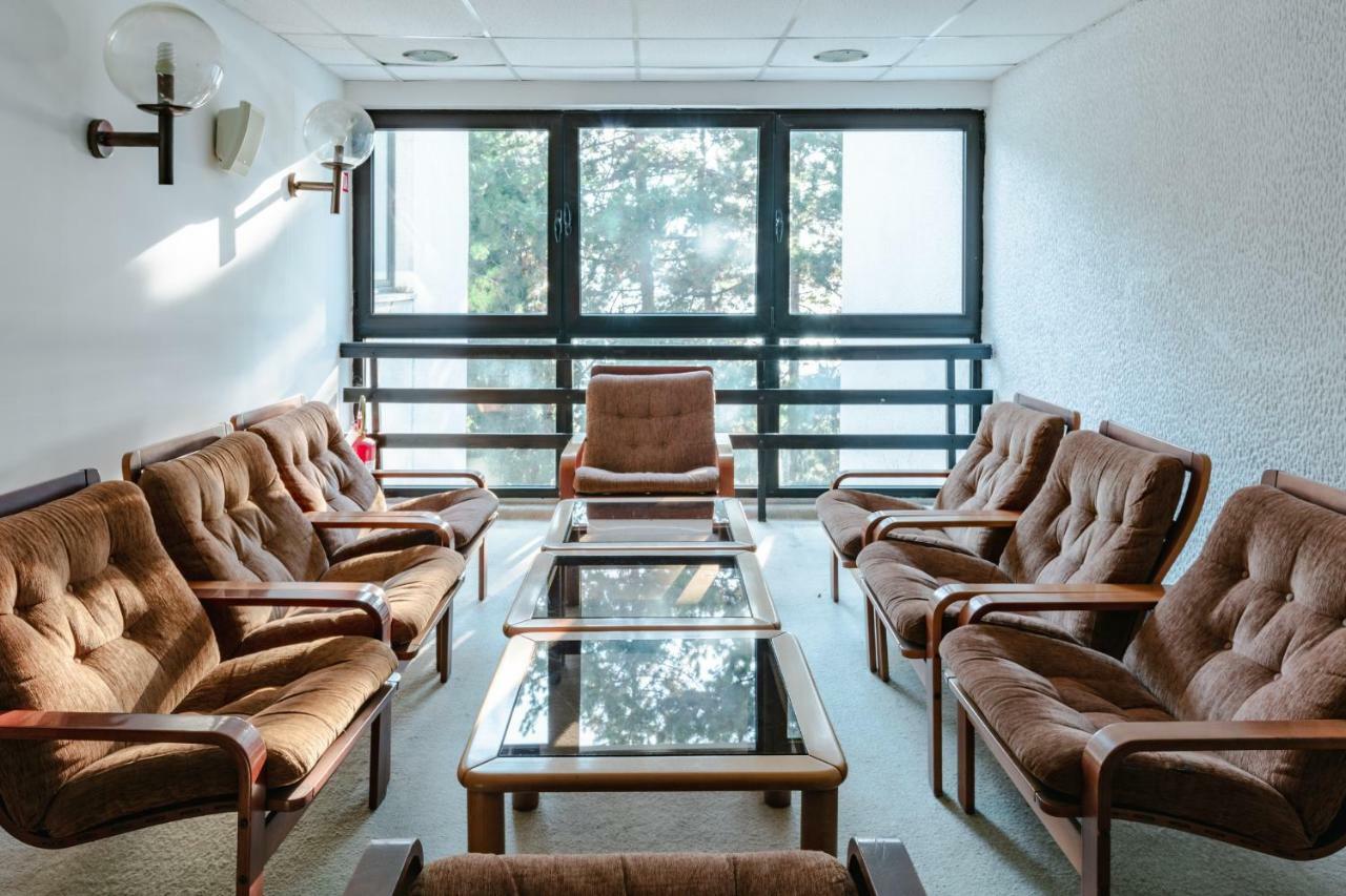 Hotel Pela أوهغيد المظهر الخارجي الصورة