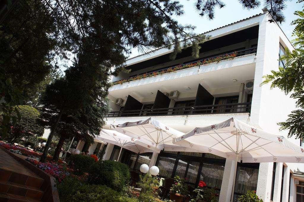 Hotel Pela أوهغيد المظهر الخارجي الصورة